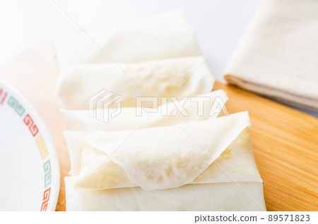 Spring roll of cabbage, chikuwa and cheese Spring roll of cabbage, chikuwa and cheese 89571823