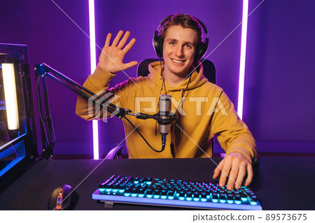 Cyber sportsman influencer says hello to his subscribers 89573675