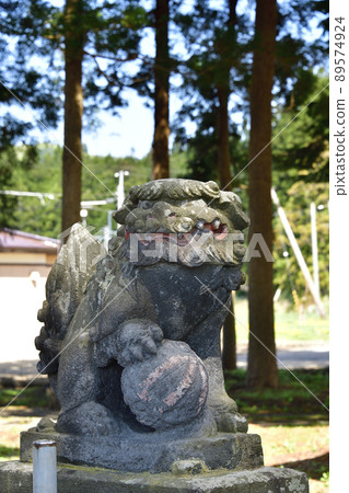 拍攝北海道紀古內町西野神社的春天景色 89574924