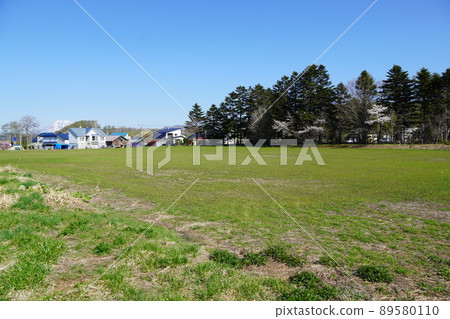 蘭越市立中間小學(閉館)運動場 蘭越市立中間小學(閉館)運動場 89580110