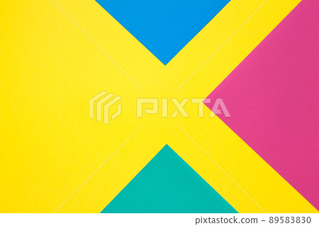 Coloured paper in geometric flat. 89583830
