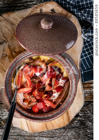 Traditional Ukrainian borscht with cream. 89585659