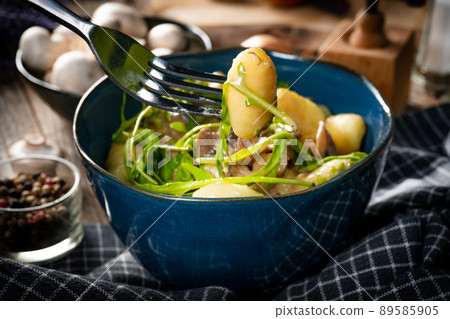 Gnocchi with mushroom sauce. 89585905