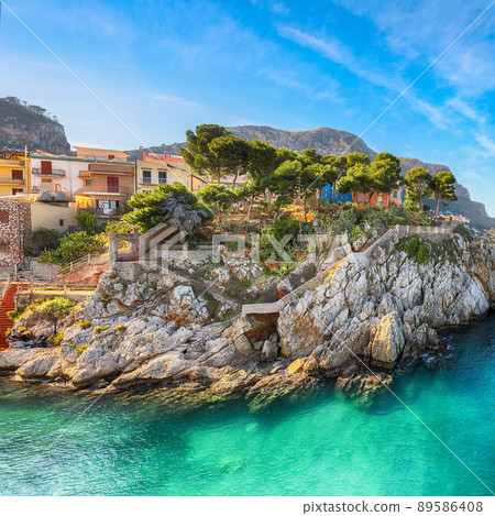 Astonishing sunny day over Sant'Elia village. 89586408