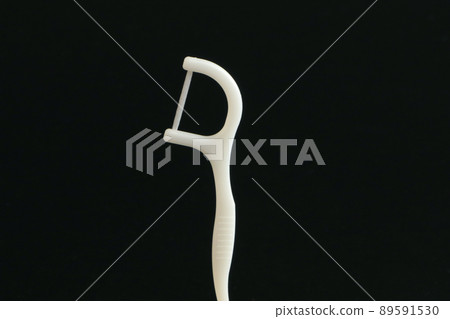 伊藤耀司（簡單的黑色背景） 89591530