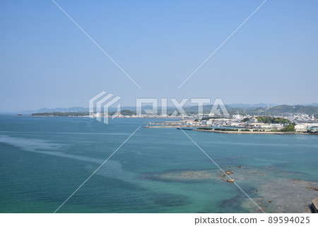 Tanabe Bay (Viewing the direction of Tenjinzaki from Hotel Harvest Nanki Tanabe) [Tanabe City, Wakayama Prefecture] 89594025