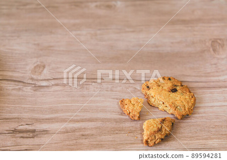 Broken oat cookie Broken oat cookie 89594281