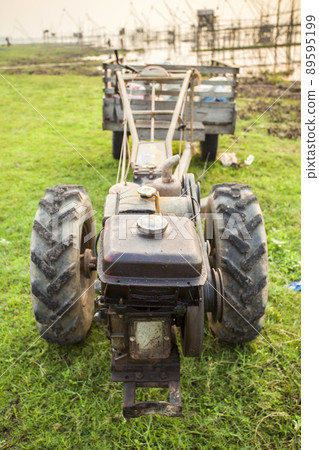 Small Tractors Small Tractors 89595199