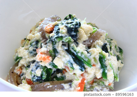 Shiraae (Japanese salad) 89596163