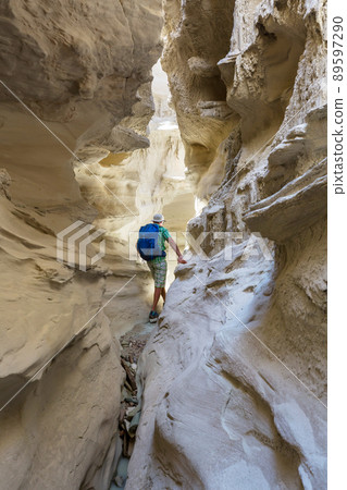 Slot canyon 89597290