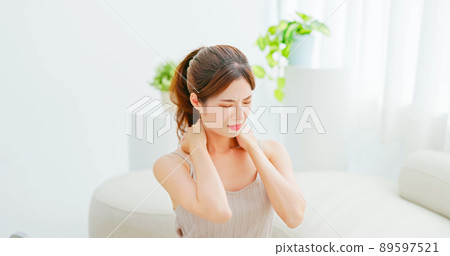 woman unhappy touch her face woman unhappy touch her face 89597521