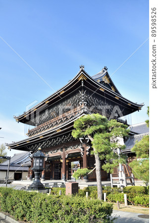 東本願寺（禦影門）【京都府京都市下京區】 89598526