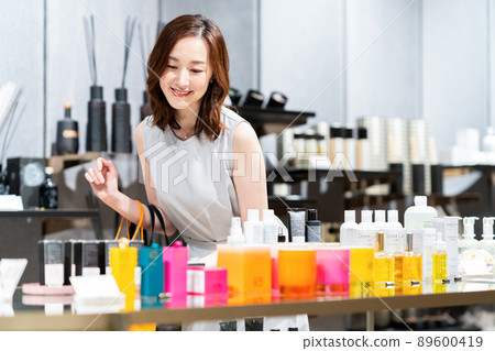 婦女購物購物合作：g禮品和生活方式 89600419