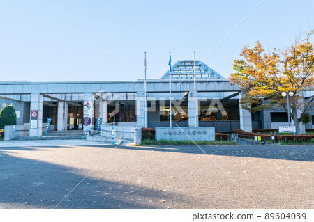 Chiba City, Chiba Prefecture, Chiba Prefectural Central Museum in fine weather 89604039