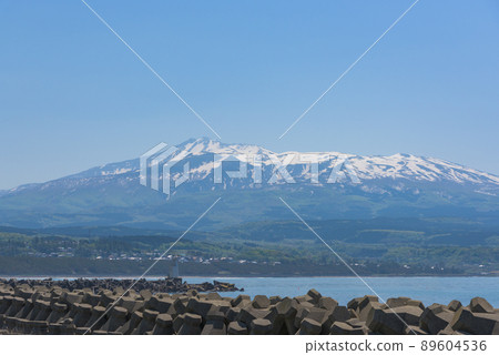 板方漁港和長海山 板方漁港和長海山 89604536