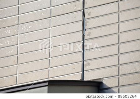 外牆嵌縫裂縫 外牆嵌縫裂縫 89605264