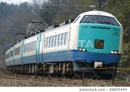 Hokuriku Main Line Tsubata-Kurikara JR East 485 series R21 formation (Niigata) Hokuetsu Hokuriku Main Line Tsubata-Kurikara JR East 485 series R21 formation (Niigata) Hokuetsu 89605444