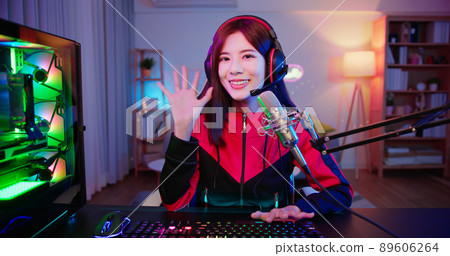 cybersport gamer have live stream 89606264