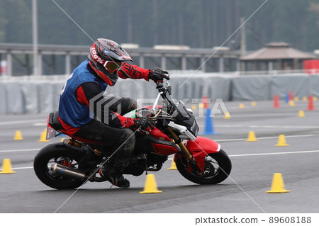 Running photo of Moto Gymkhana 89608188