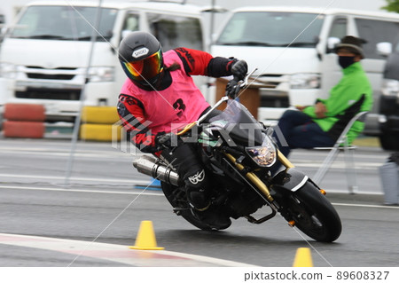 Moto Gymkhana 跑步照片 Moto Gymkhana 跑步照片 89608327
