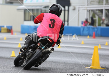 Moto Gymkhana 跑步照片 Moto Gymkhana 跑步照片 89608329