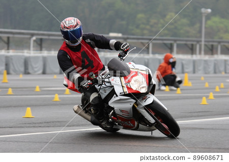 Running photo of Moto Gymkhana 89608671