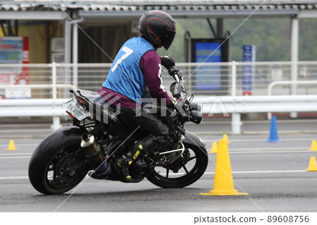 Moto Gymkhana 跑步照片 Moto Gymkhana 跑步照片 89608756