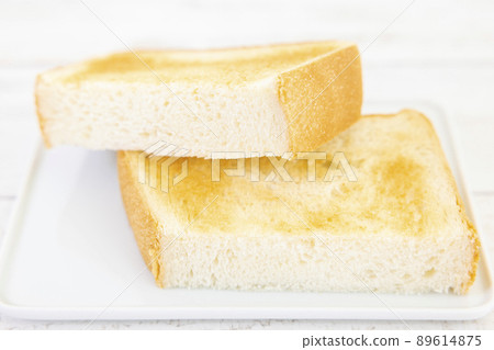 Delicious thick sliced toast Delicious thick sliced toast 89614875