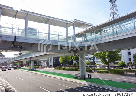 Pedestrian deck 89617287