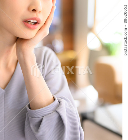 Beautiful woman portrait 89620053