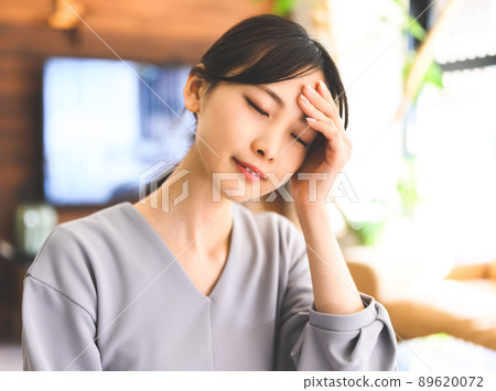 Beautiful woman portrait Beautiful woman portrait 89620072