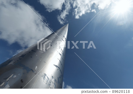 Perspective of Spire, famous landmark in Dublin, Ireland 89620118