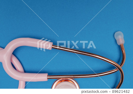 Medical stethoscope.Pink medical stethoscope.The concept of healthcare. Medical stethoscope.Pink medical stethoscope.The concept of healthcare. 89621482