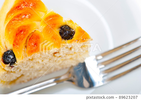blueberry bread cake dessert 89623207
