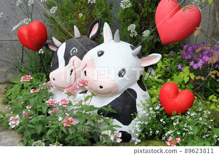 可愛的奶牛情侶模型 可愛的奶牛情侶模型 89623811