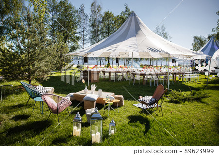 Wedding tent with large balls 89623999