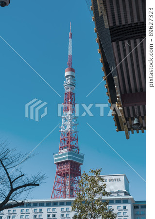 Tokyo Tower, a tourist attraction seen from Zoujoji Temple 89627323