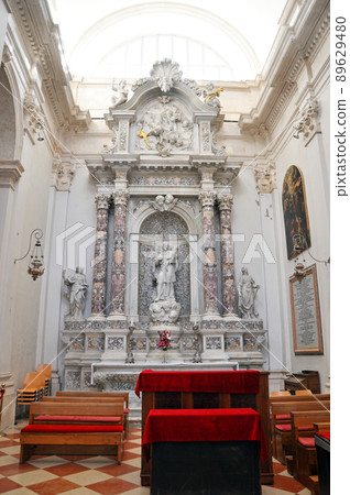 克羅地亞世界文化遺產杜布羅夫尼克大教堂祭壇 克羅地亞世界文化遺產杜布羅夫尼克大教堂祭壇 89629480