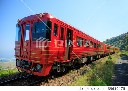 JR四國觀光列車“伊予灘物語”（第2代） 89630476