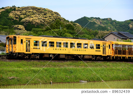 Kiha 54 Shiman dolly running on the Yodo Line 89632439