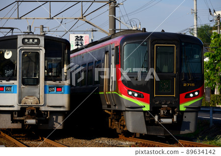 2700 series limited express Shimanto running on the Yosan Line (vivid style) 89634142