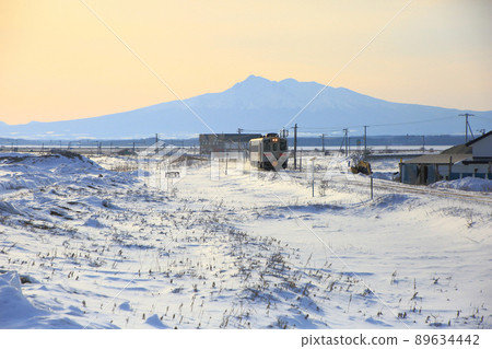Semmo Line running along the coastline with Mt. Shari in the background 89634442