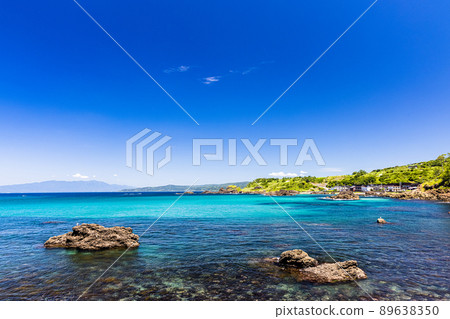 [Sado Island, Niigata Prefecture] A scene with a sea that forgets the time July August 89638350