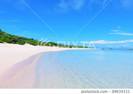 Okinawa Haterumajima summer blue sky and blue sea 89639131