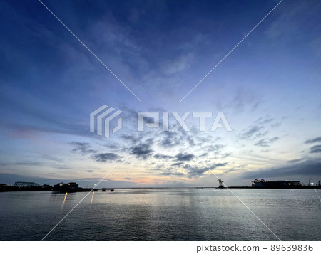 Evening view from Okinawa Naha Tomari fishing port Evening view from Okinawa Naha Tomari fishing port 89639836