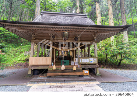 《熊本縣》熊本縣阿蘇區高森町雨中的上色君熊野座神社 89640904