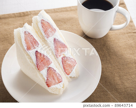 草莓水果三明治 89643714