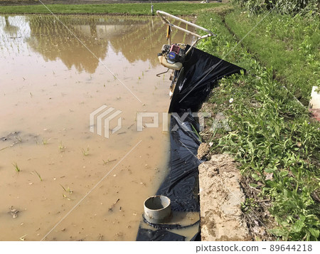 多片式岸上防水 多片式岸上防水 89644218