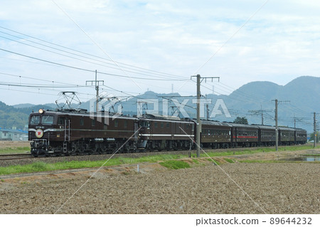 信越本線安田伊原JR東EF58-61+EF64-1001+老客戶新潟站100週年 89644232