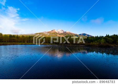 Mt. Myoko and Imori Pond (Ikenotaira, Myoko City, Niigata Prefecture) Mt. Myoko and Imori Pond (Ikenotaira, Myoko City, Niigata Prefecture) 89648783
